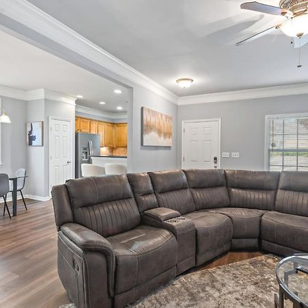 Calming Grey Townhouse With Jacuzzi Bathtub Villa Atlanta Ngoại thất bức ảnh