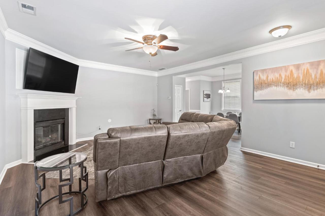 Calming Grey Townhouse With Jacuzzi Bathtub Villa Atlanta Ngoại thất bức ảnh