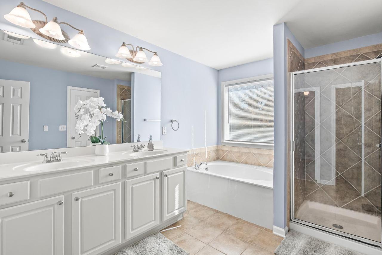 Calming Grey Townhouse With Jacuzzi Bathtub Villa Atlanta Ngoại thất bức ảnh